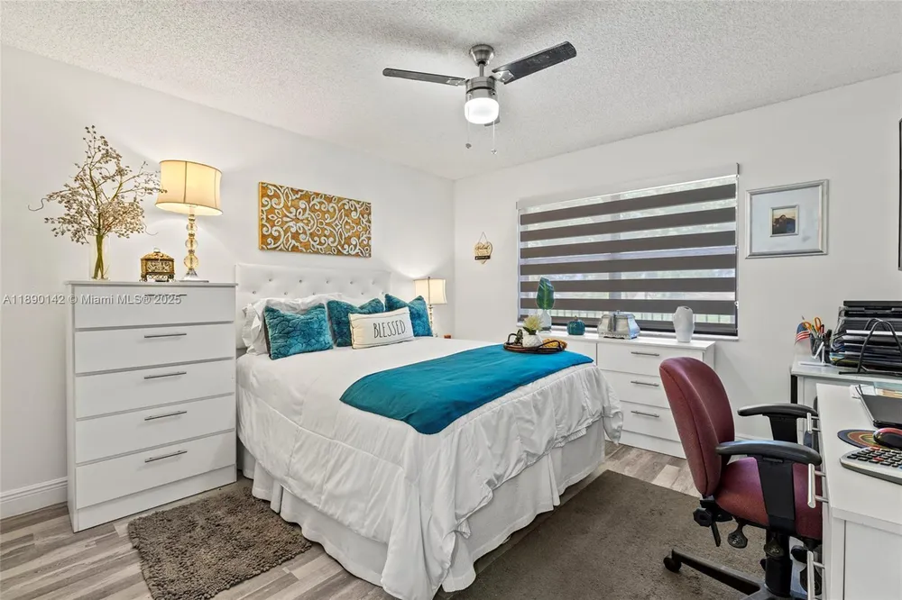 10400 NW 30th Ct, Sunrise, FL 33322