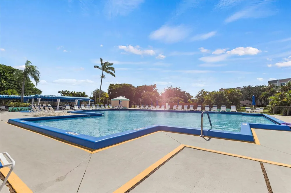 10400 NW 30th Ct, Sunrise, FL 33322