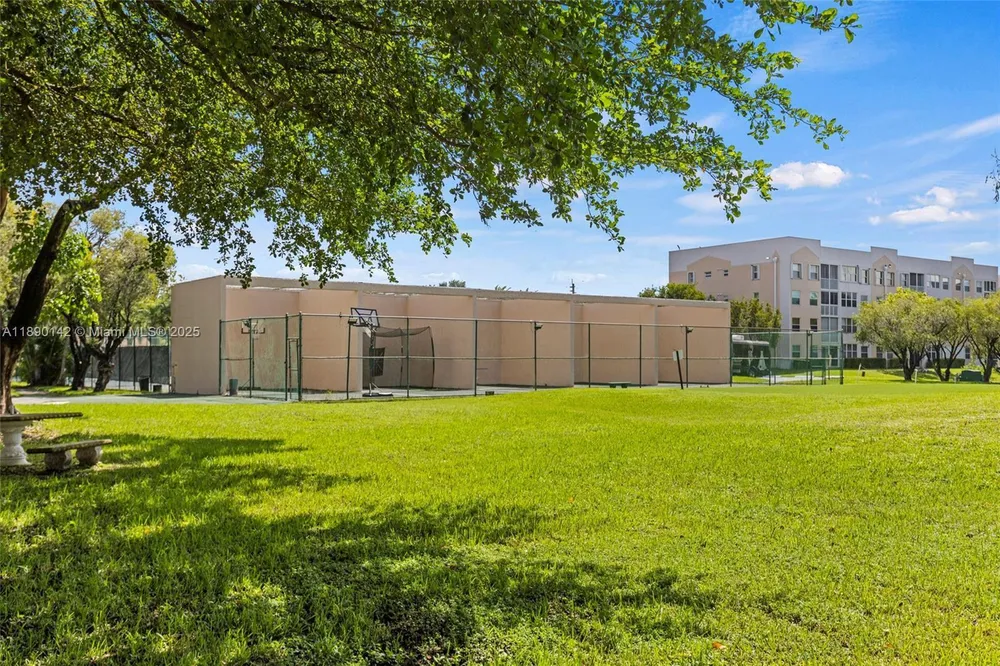 10400 NW 30th Ct, Sunrise, FL 33322