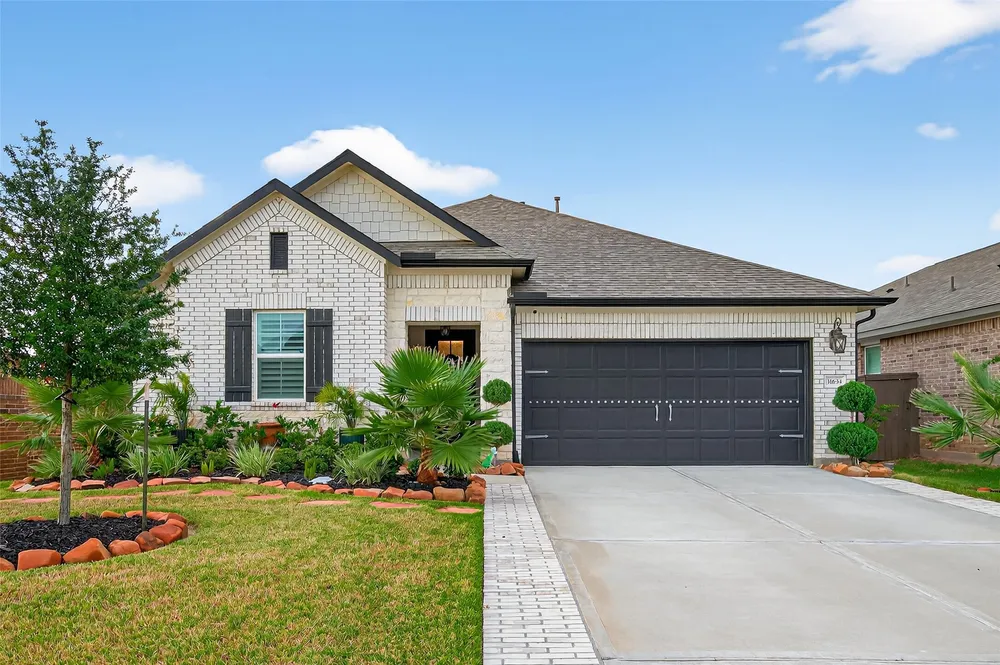 31634 Rosebud Valley Ln, Hockley, TX 77447