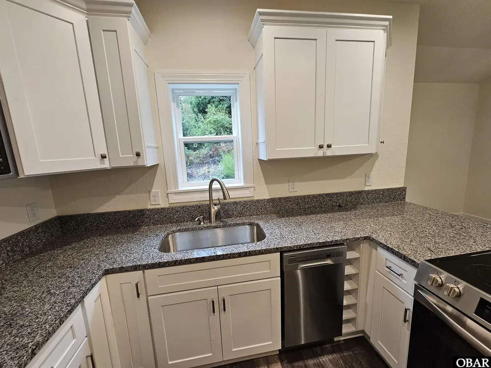 438 Colington Dr, Kill Devil Hills, NC 27948