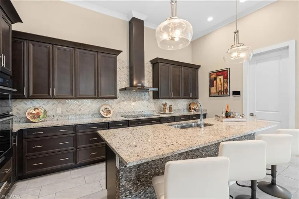 3671 Sapphire Cove Cir, Naples, FL 34114