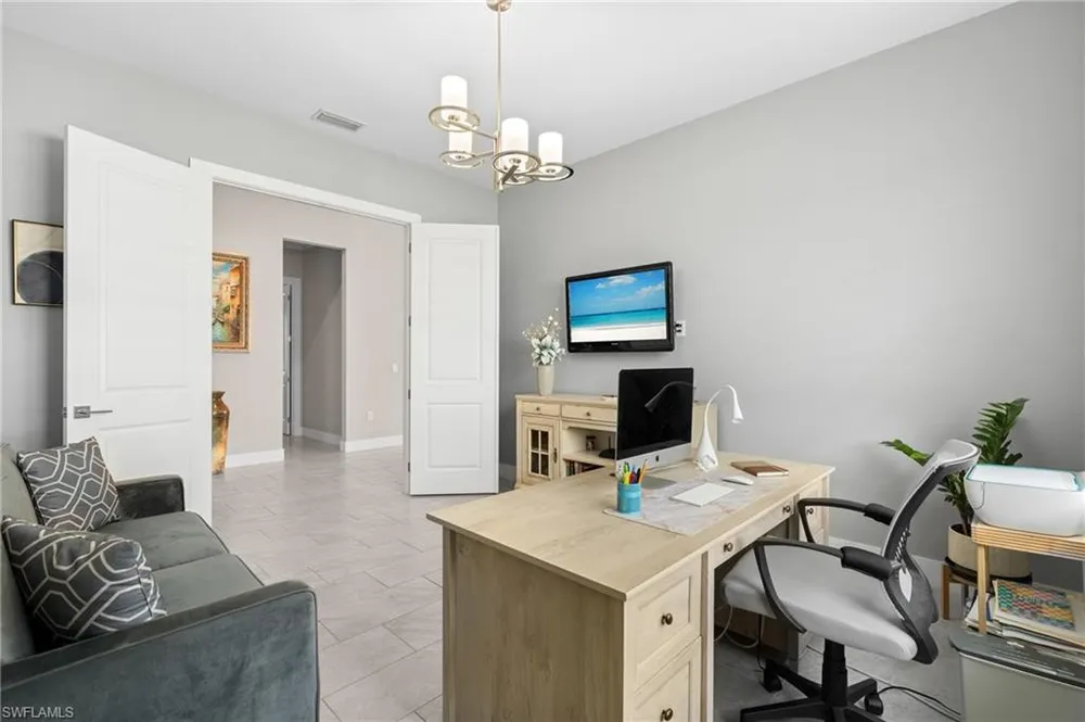 3671 Sapphire Cove Cir, Naples, FL 34114