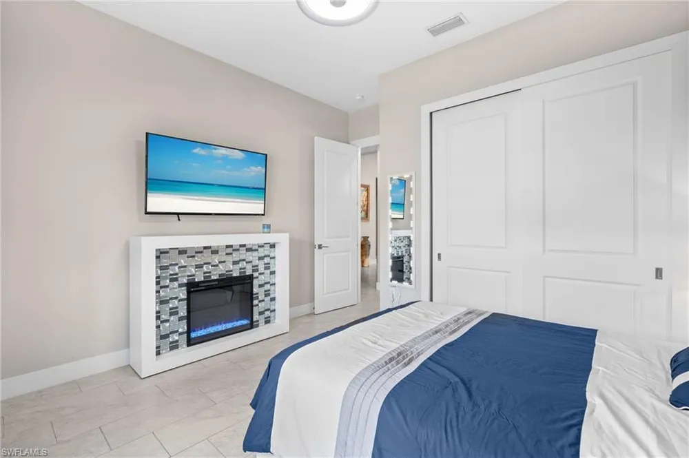 3671 Sapphire Cove Cir, Naples, FL 34114