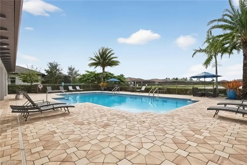 3671 Sapphire Cove Cir, Naples, FL 34114