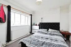 Ross Crescent, Watford