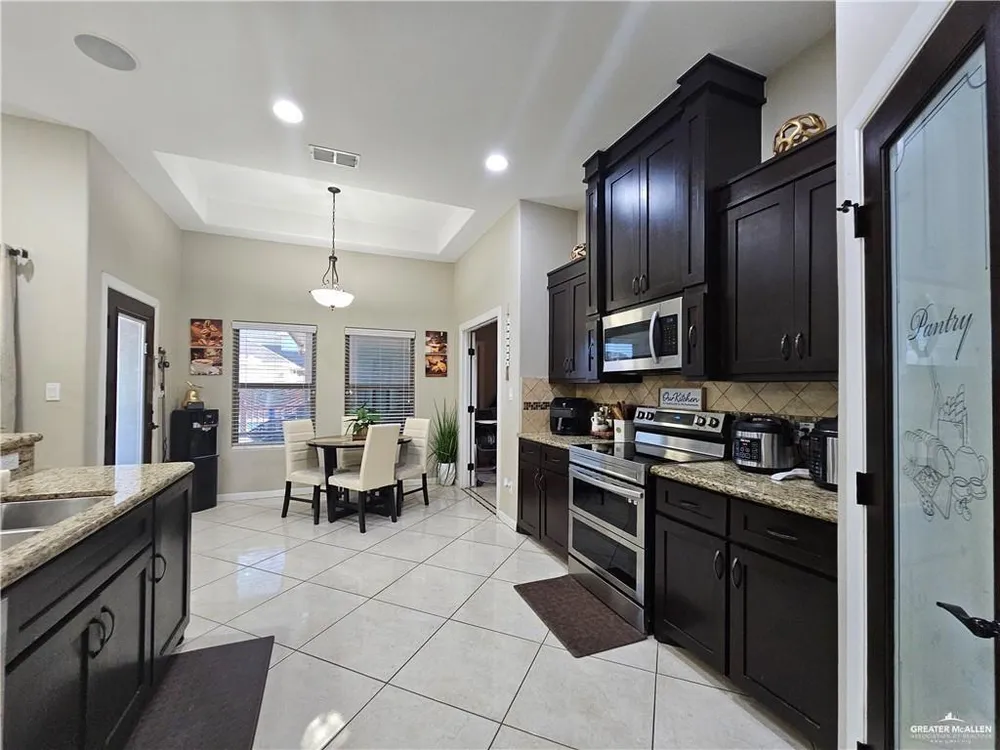 2320 Radiant Ln, Edinburg, TX 78542