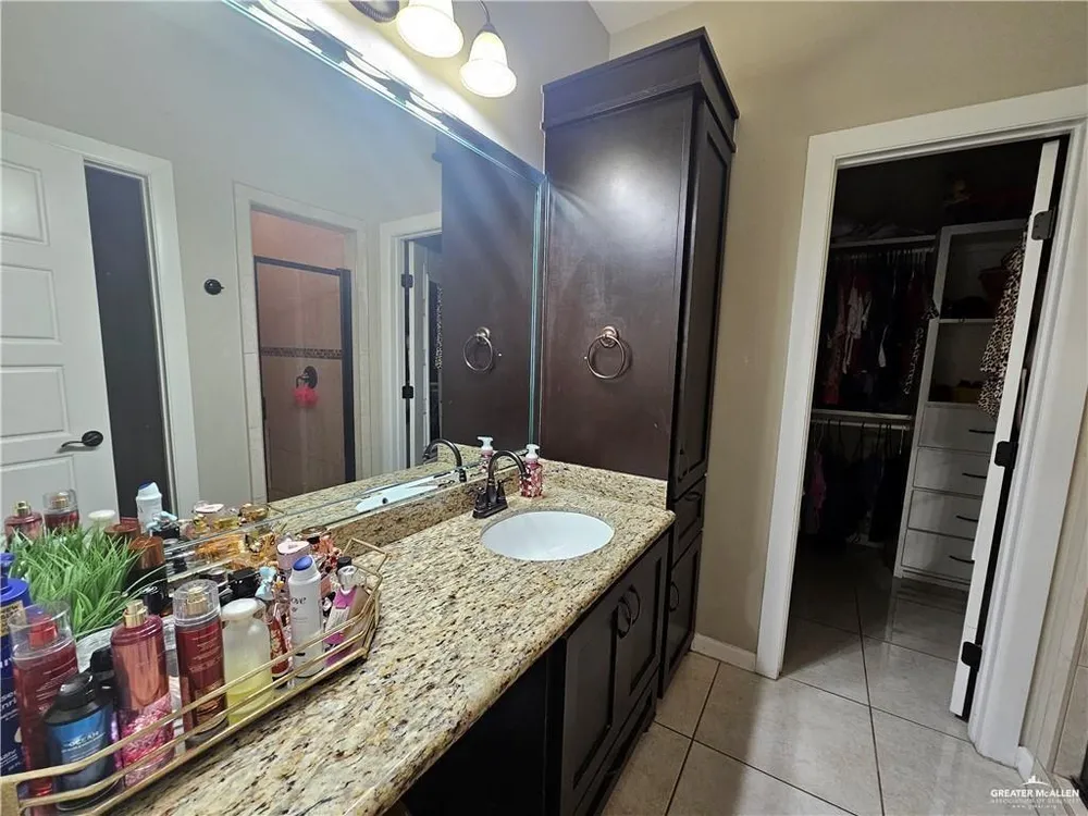 2320 Radiant Ln, Edinburg, TX 78542