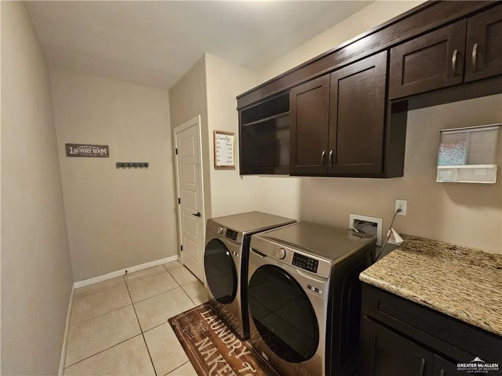 2320 Radiant Ln, Edinburg, TX 78542
