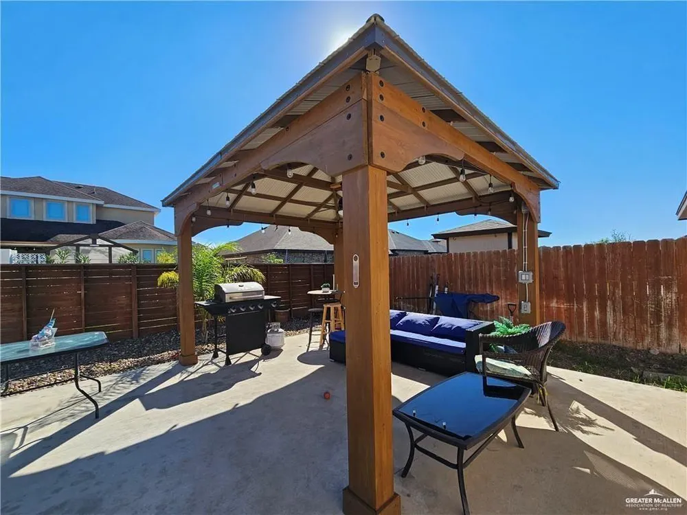 2320 Radiant Ln, Edinburg, TX 78542