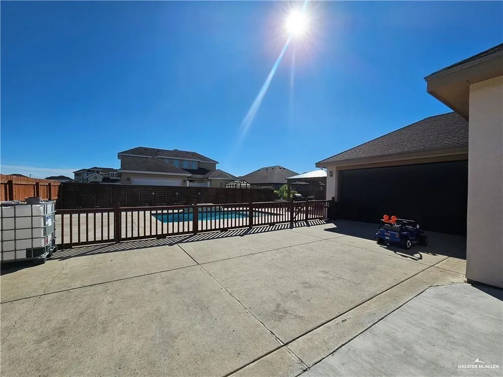 2320 Radiant Ln, Edinburg, TX 78542