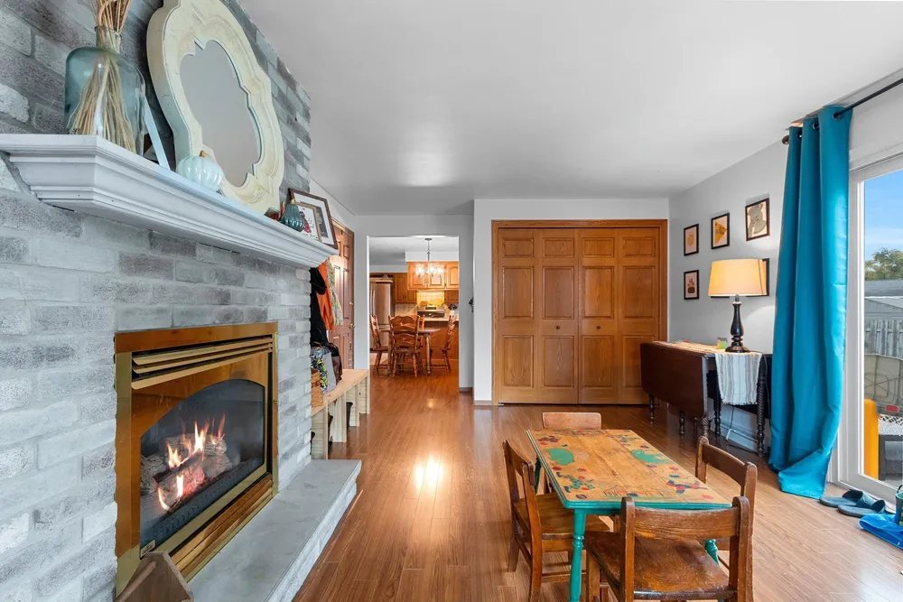 2317 E Serenade Ln, Green Bay, WI 54301