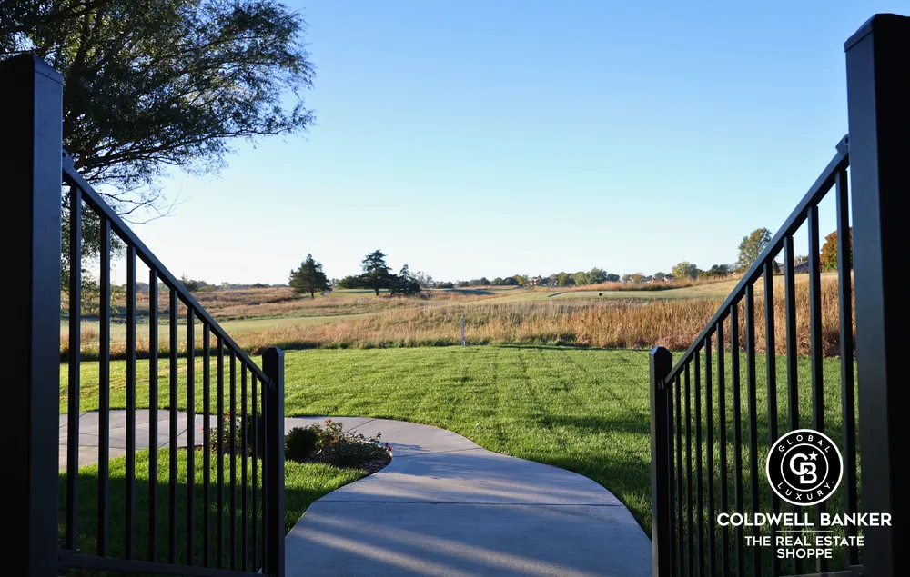 306 Grandview Circle, Garden City, KS 67846