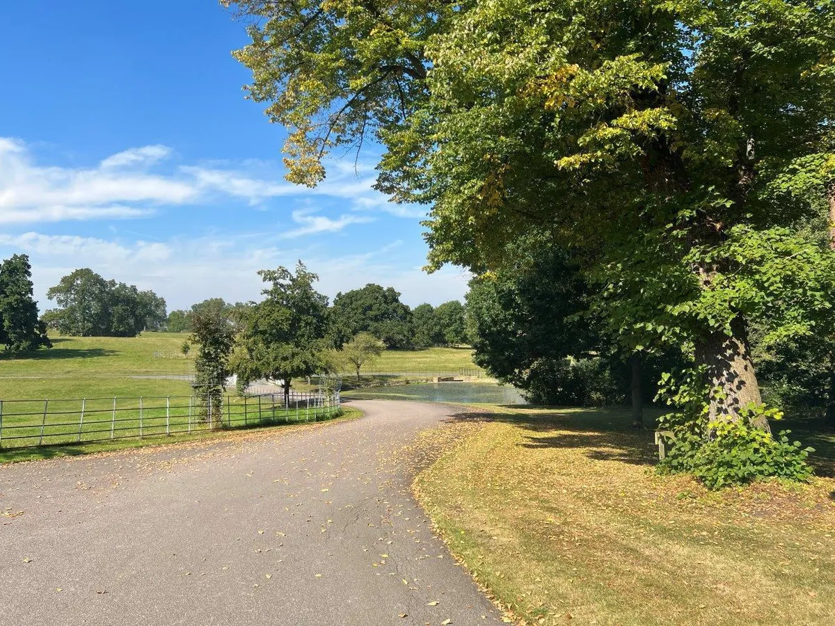 2 STABLE APARTMENTS, BAGGRAVE HALL, HUNGARTON