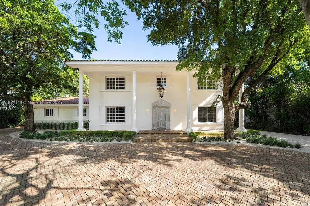 575 Bay Point Rd, Miami, FL 33137