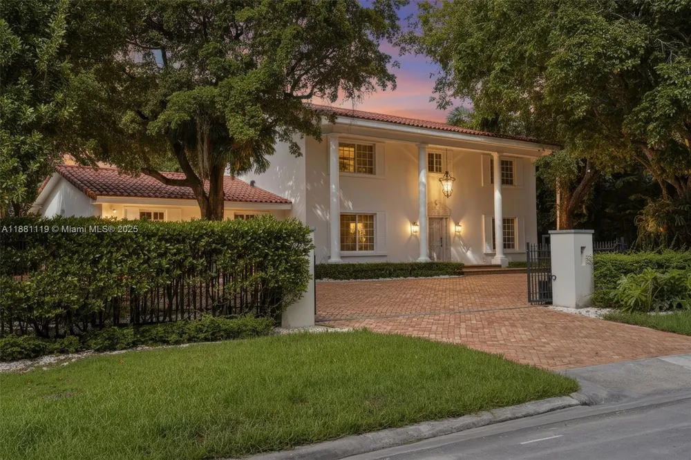 575 Bay Point Rd, Miami, FL 33137