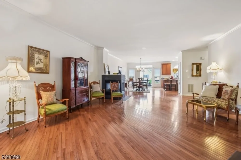 41 Catamaran Ct, Mount Arlington, NJ 07856
