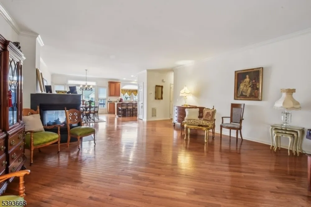 41 Catamaran Ct, Mount Arlington, NJ 07856