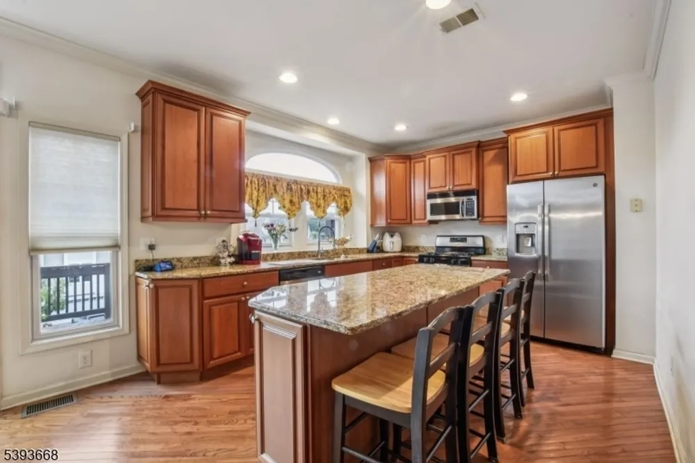 41 Catamaran Ct, Mount Arlington, NJ 07856