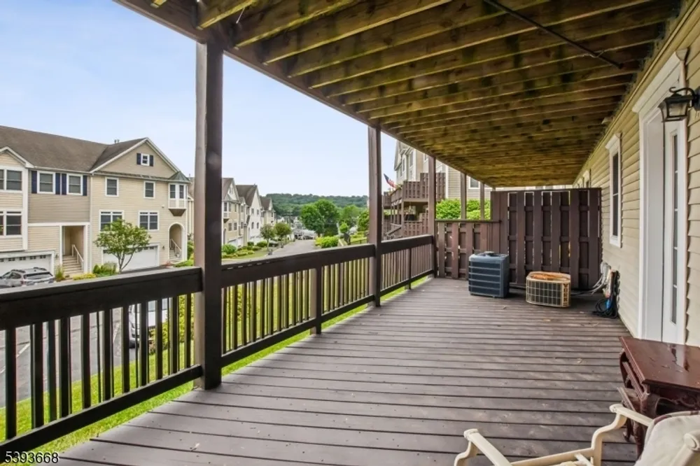 41 Catamaran Ct, Mount Arlington, NJ 07856