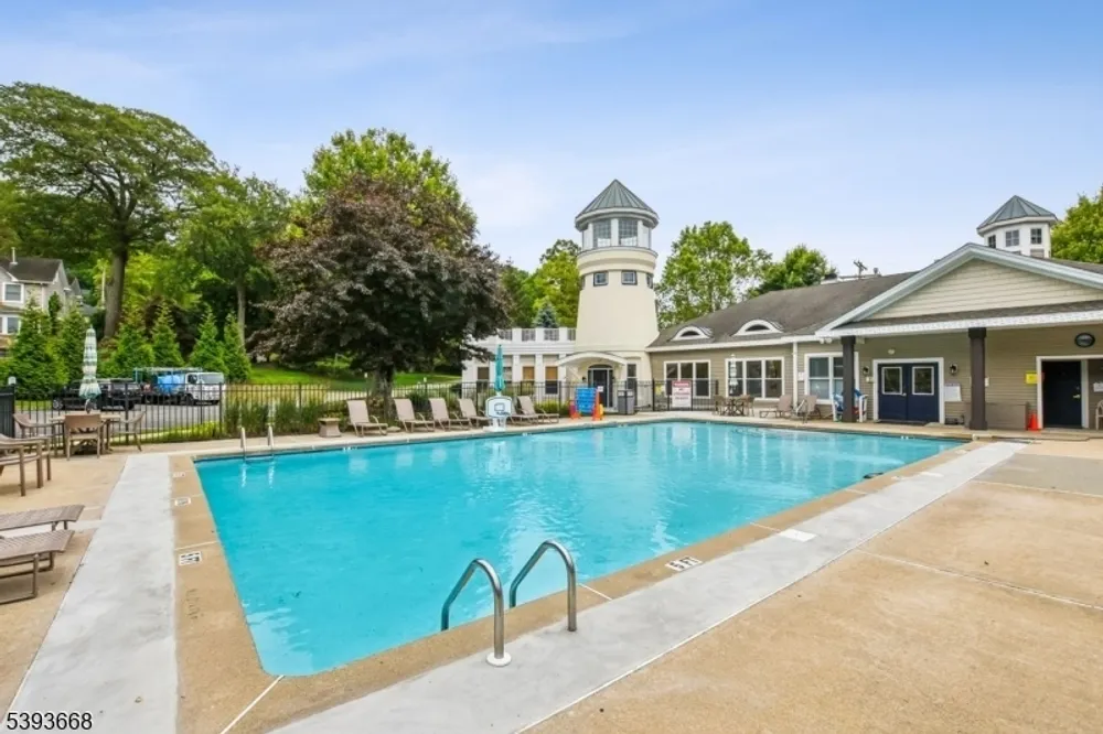41 Catamaran Ct, Mount Arlington, NJ 07856