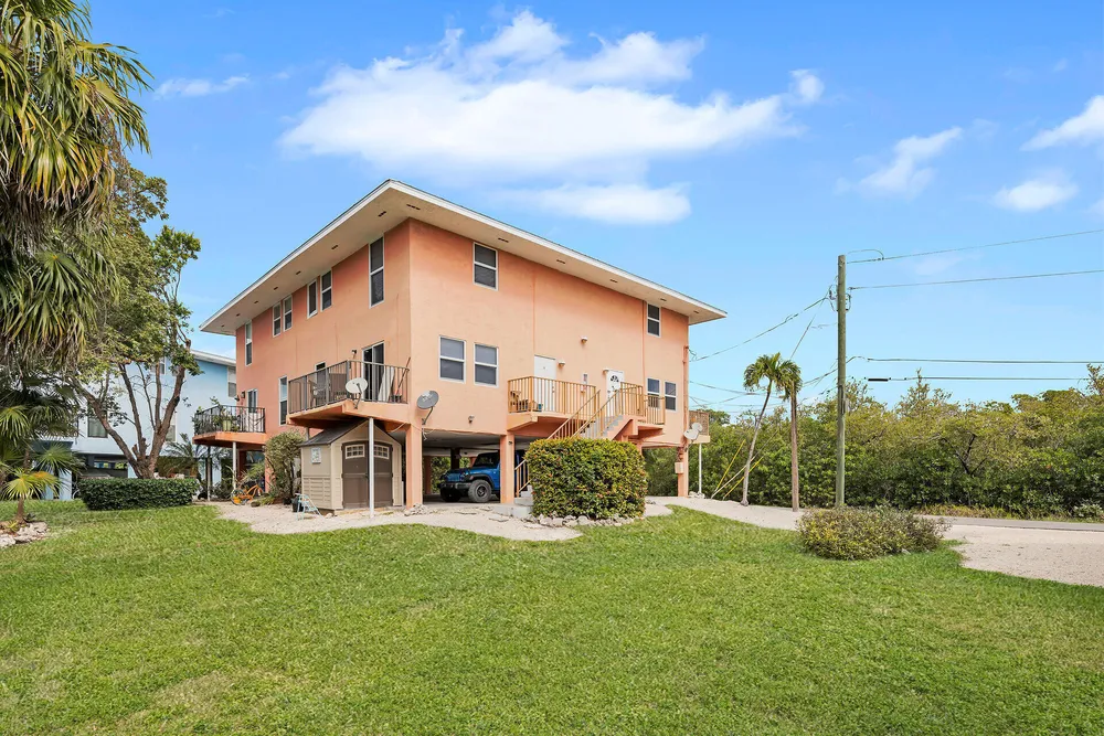 111 Stirrup Key Woods Rd, Marathon, FL 33050