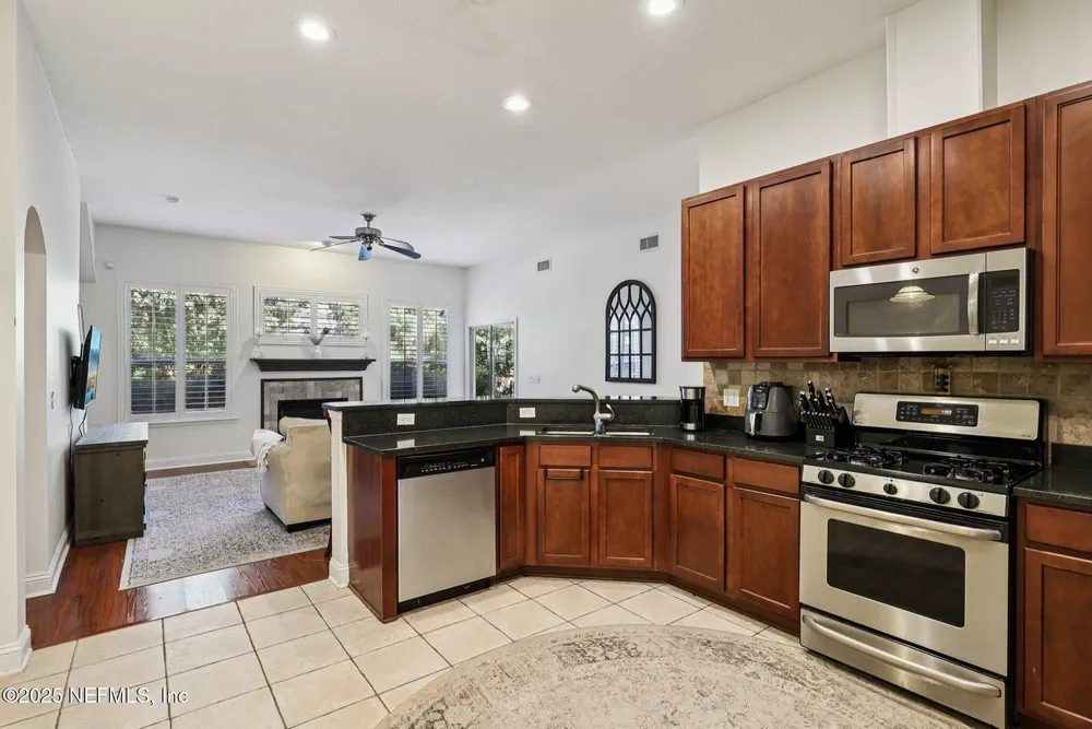 333 Stokes Creek Dr, St Augustine, FL 32095