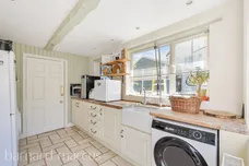 Horsham Road, Mid Holmwood, DORKING