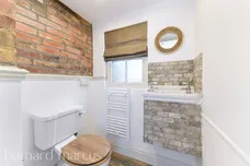 Horsham Road, Mid Holmwood, DORKING