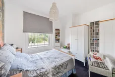 Horsham Road, Mid Holmwood, DORKING