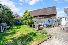 Horsham Road, Mid Holmwood, DORKING