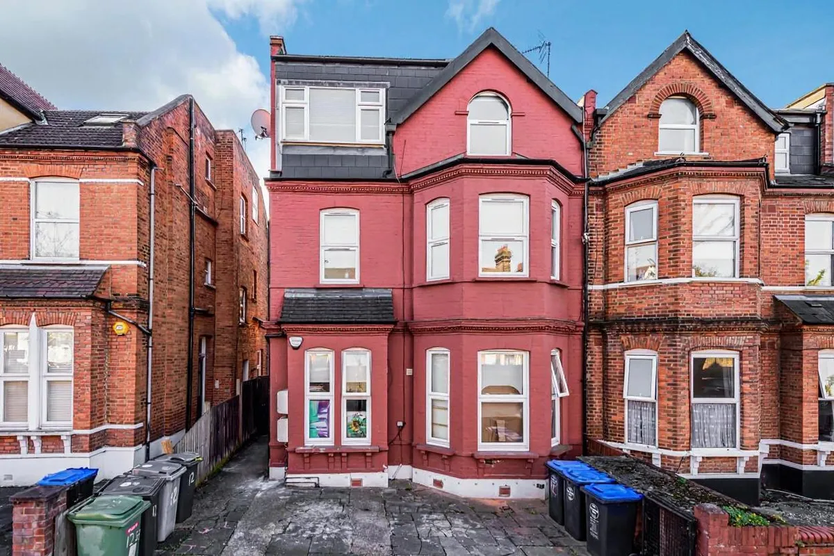 St. Pauls Avenue, London NW2