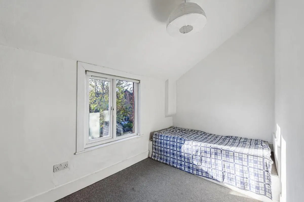St. Pauls Avenue, London NW2