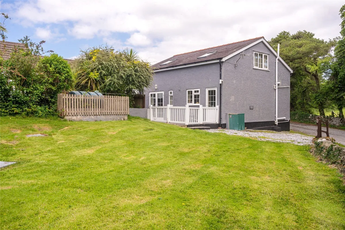 Pentraeth, Isle of Anglesey, LL75