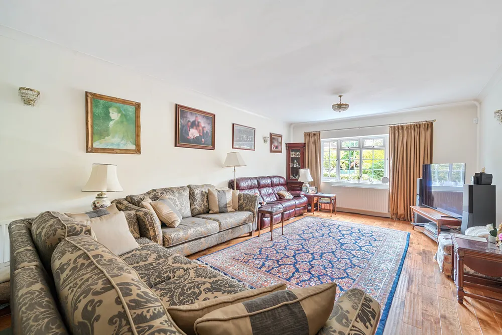 Copsem Drive, Esher, KT10