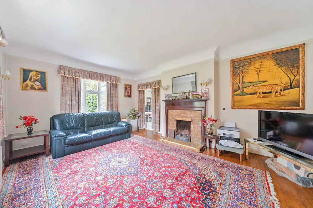 Copsem Drive, Esher, KT10