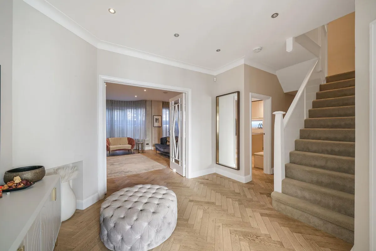 Trevelyan Gardens, London, NW10