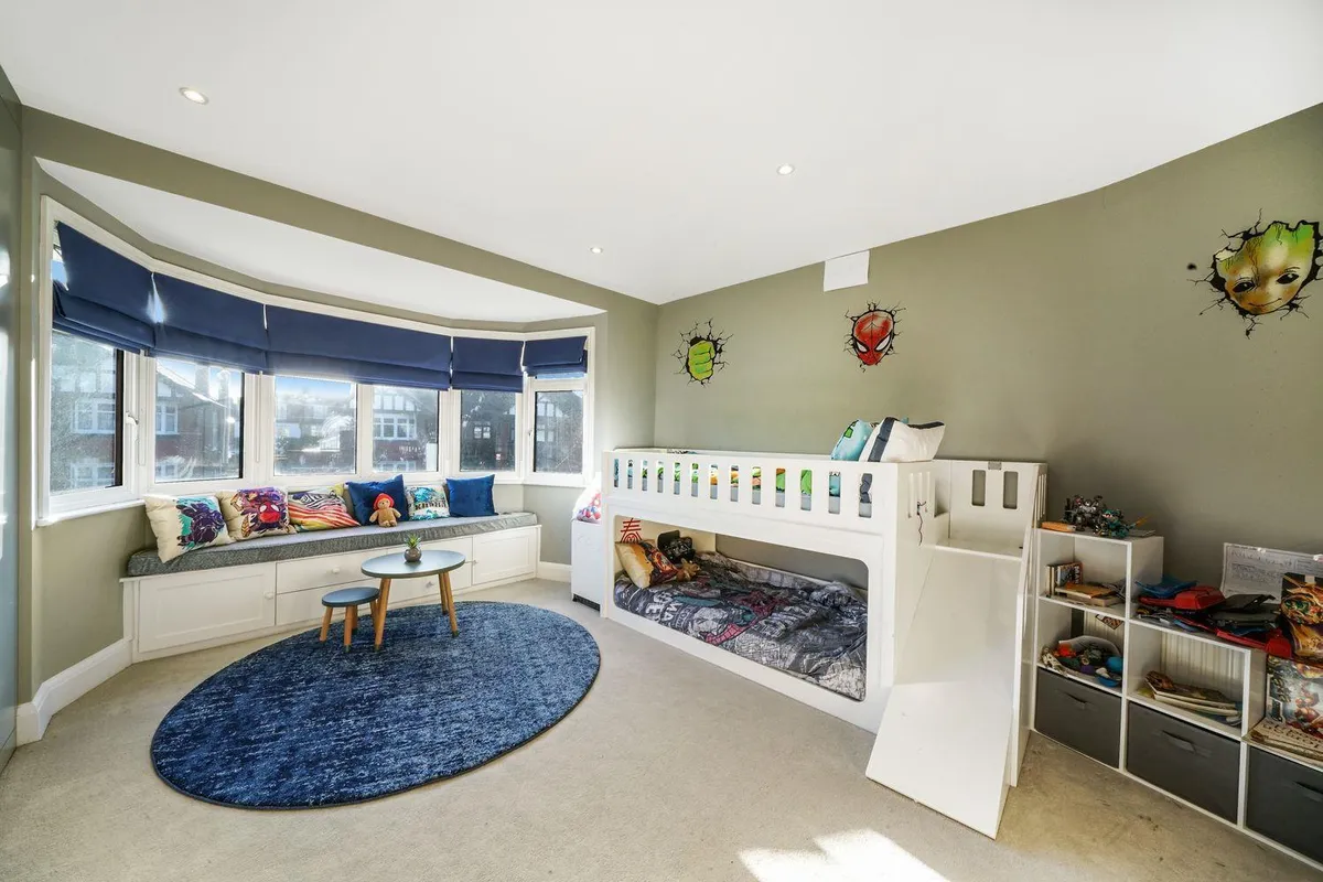 Trevelyan Gardens, London, NW10
