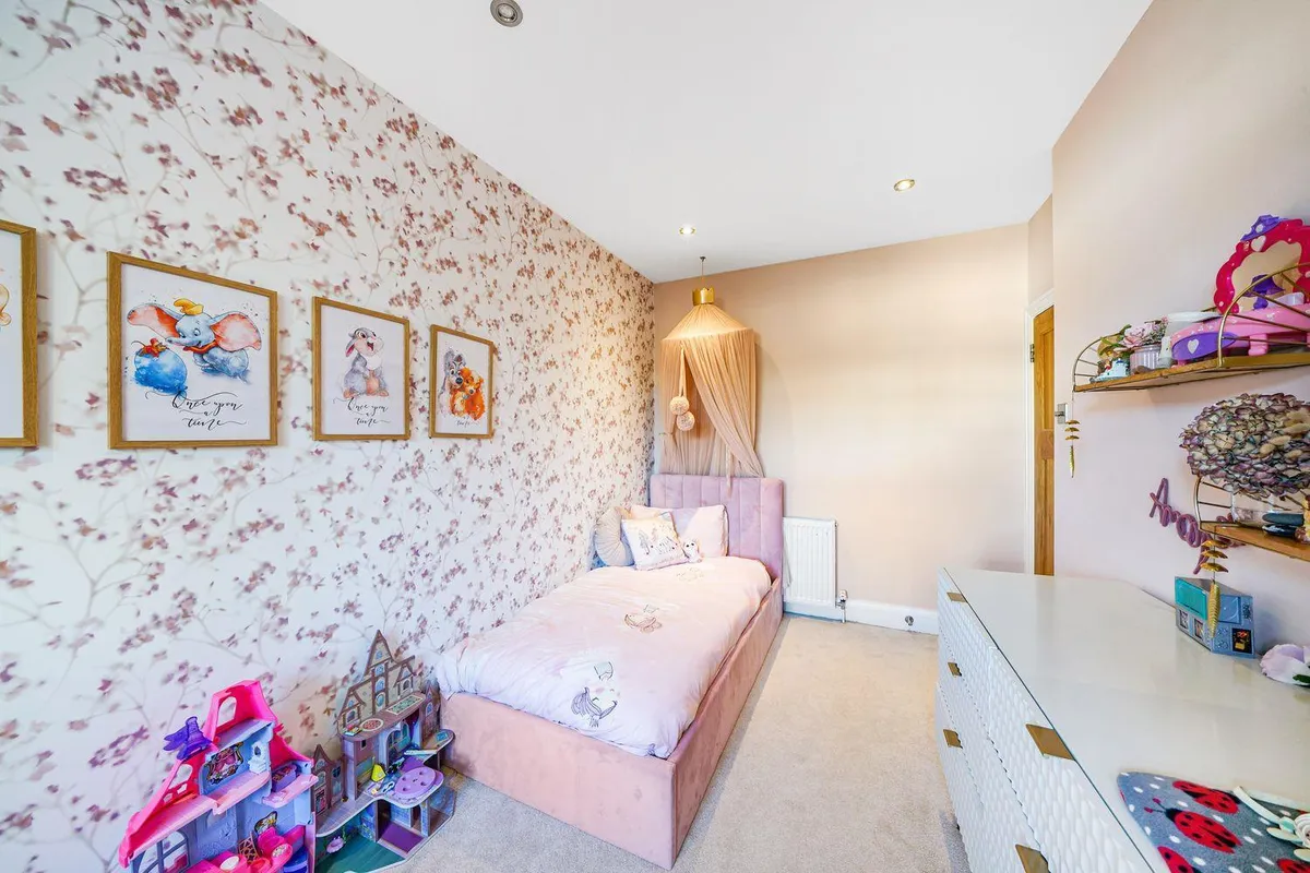 Trevelyan Gardens, London, NW10