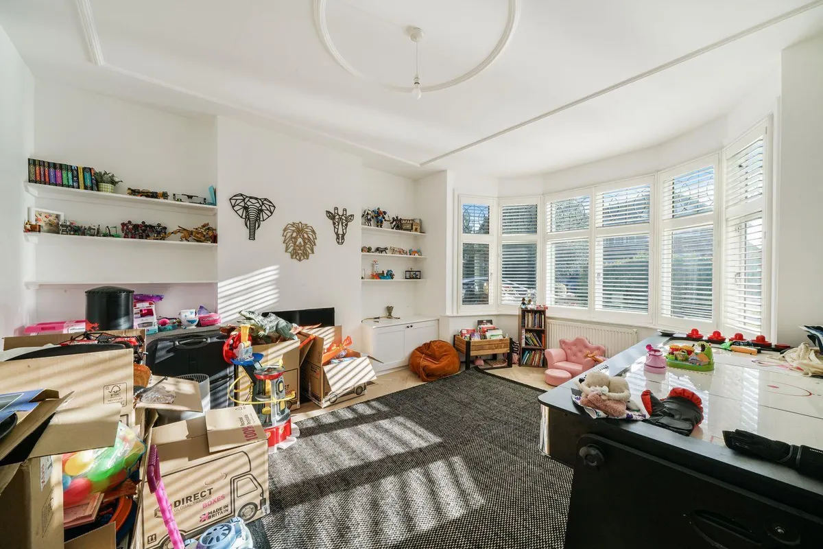Trevelyan Gardens, London, NW10