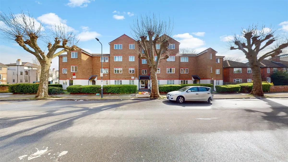 Christchurch Avenue, London, NW6