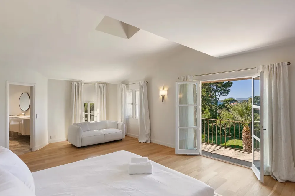 Antibes (Cap d'Antibes), 06160, France