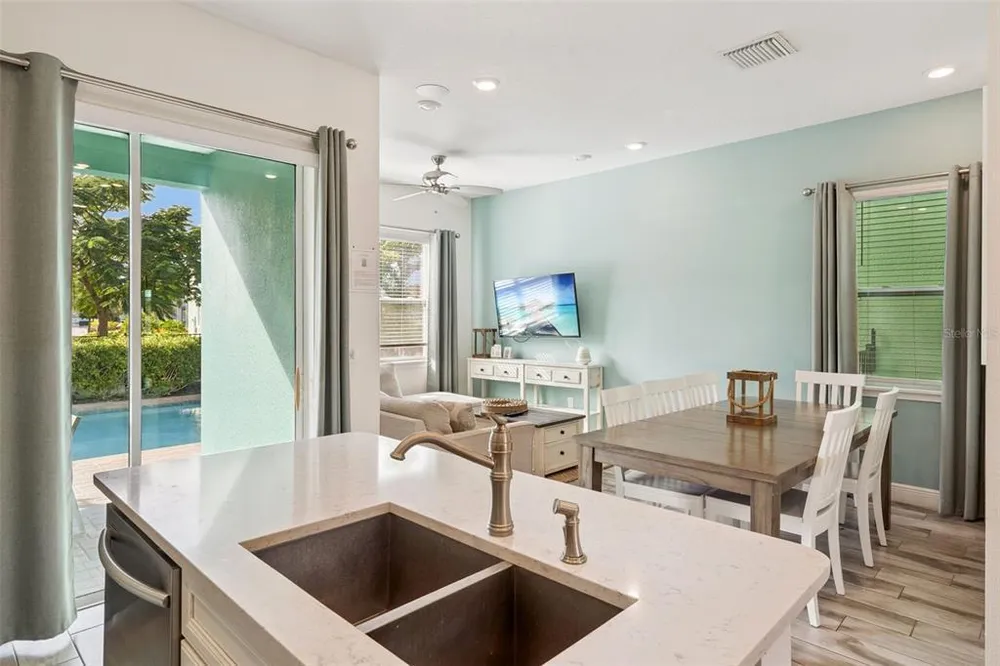 8082 Knee Deep Rd, Kissimmee, FL 34747