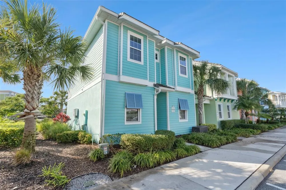 8082 Knee Deep Rd, Kissimmee, FL 34747