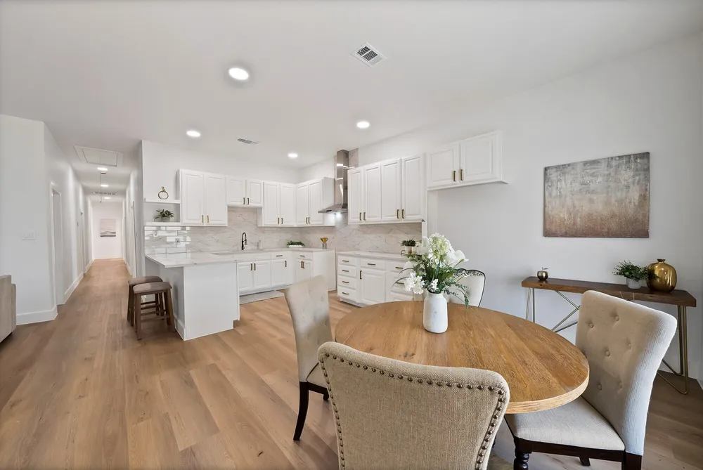 1130 E Hattie St, Fort Worth, TX 76104