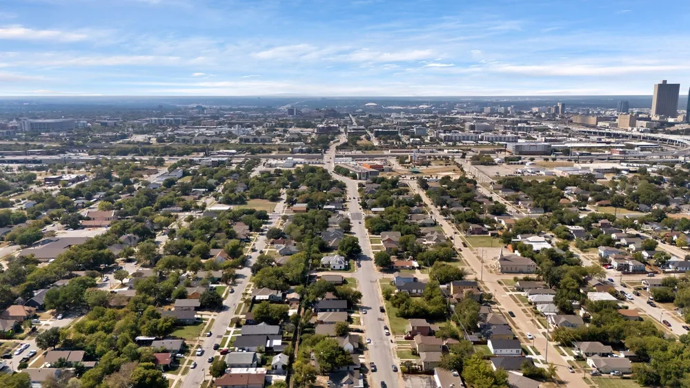 1130 E Hattie St, Fort Worth, TX 76104