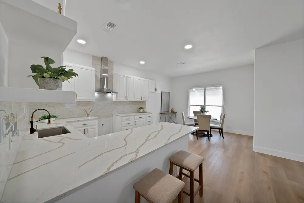 1130 E Hattie St, Fort Worth, TX 76104