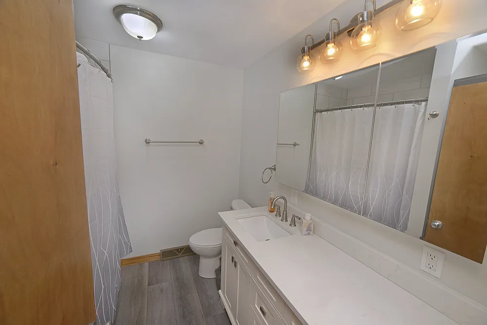3757 N State Rte 71, Sheridan, IL 60551