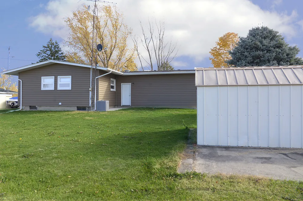 3757 N State Rte 71, Sheridan, IL 60551