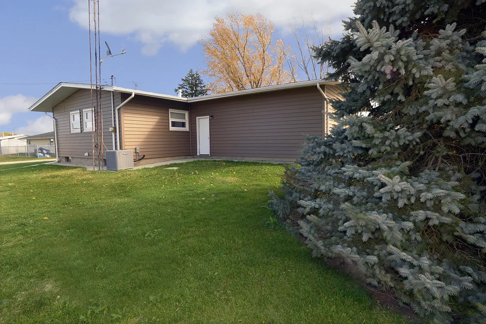 3757 N State Rte 71, Sheridan, IL 60551